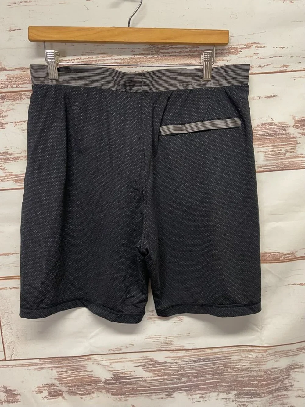 Vuori Evolution Board Shorts Microdot pattern